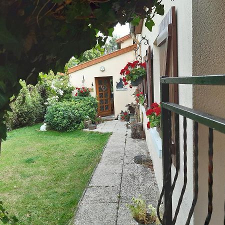 Les Alouettes B&B Hardecourt-aux-Bois Bagian luar foto